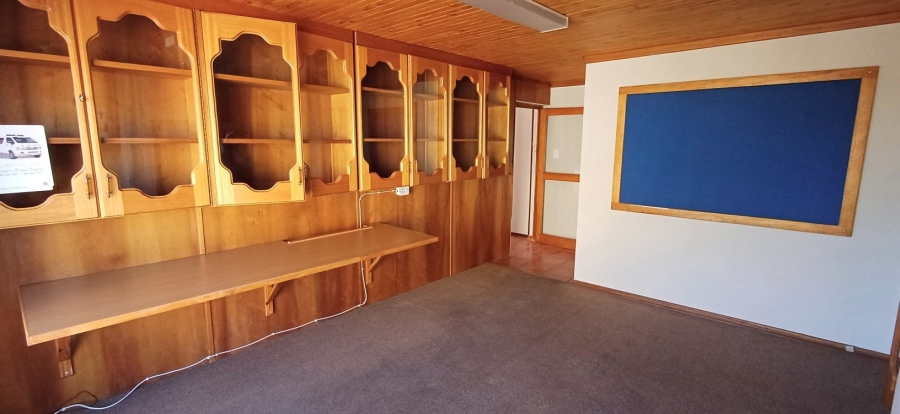 To Let 3 Bedroom Property for Rent in Hospitaalheuwel Free State